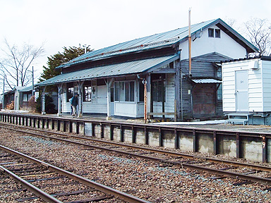高島駅