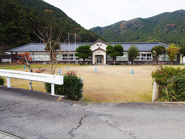 旧美祢市立鳳鳴小学校
