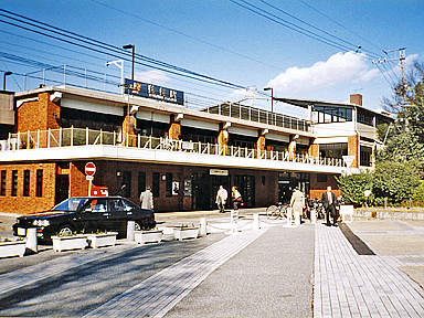 鶴舞駅