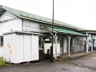 北山形駅（西口）