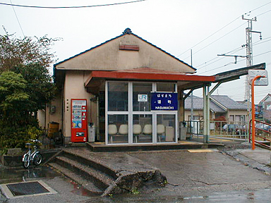 蓮町駅