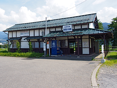 信濃川田駅