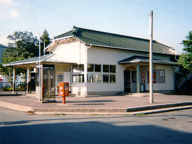 東新町駅
