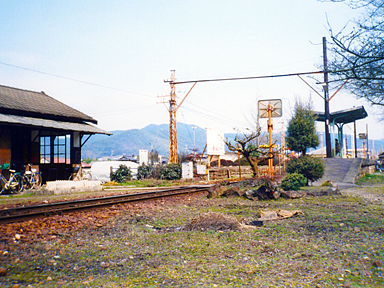 兼山駅