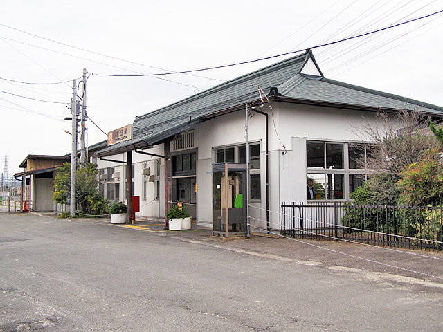 富田駅（西口）