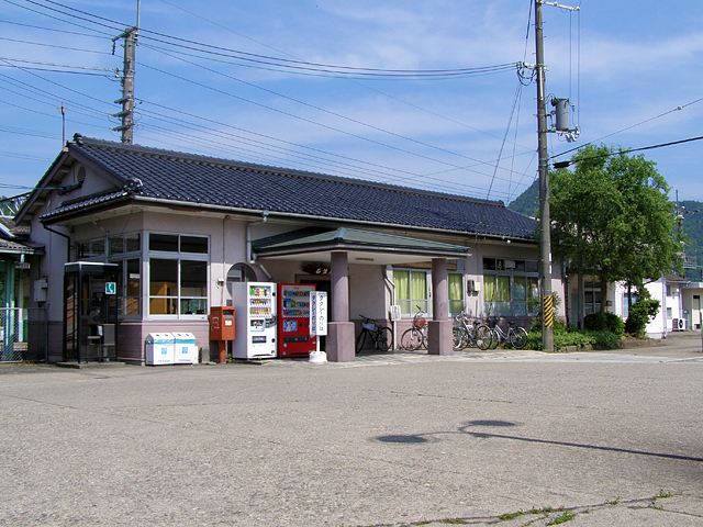 石生駅