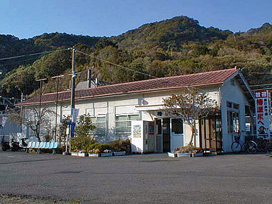 椿駅