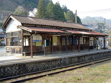 岩山駅