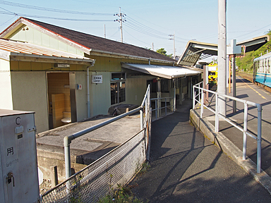 伊予長浜駅