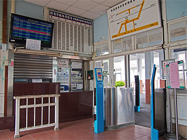 林鳳營駅