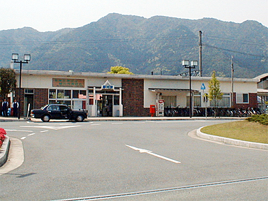 ����w�i�i�q�����{�j